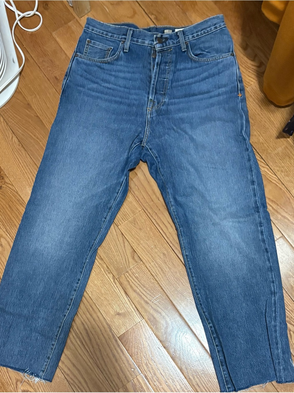 Imogene + Willie Harper Straight Leg Jeans in Decatur Wash
